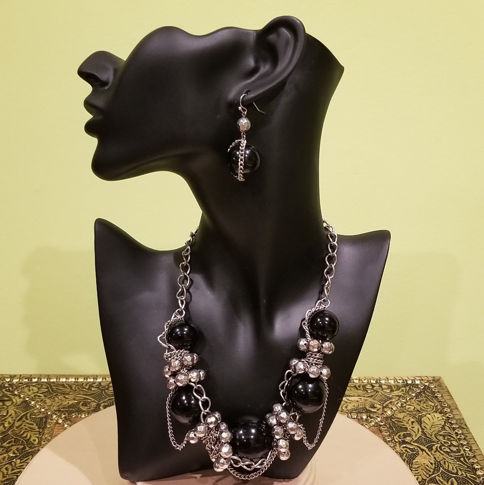 Black And Silver Chunky Beaded Necklace Set